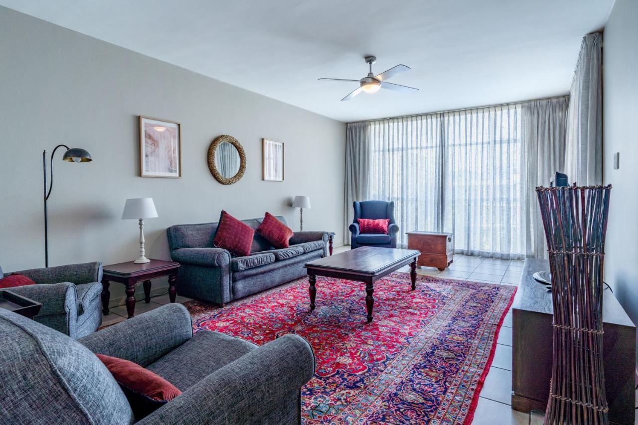 Lovely 3 Bedroom In The Heart Of Sandton 505 Apartment Johannesburg