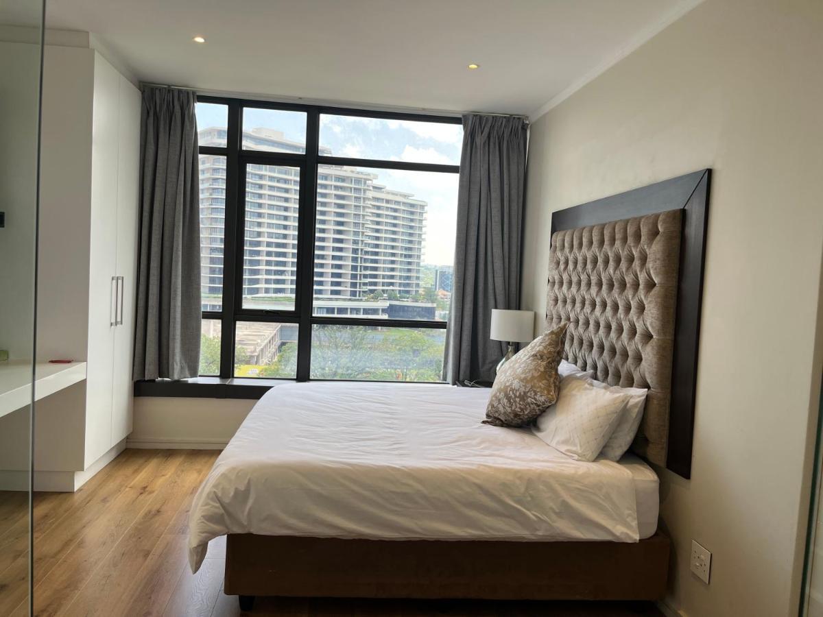 Spacious 2-bedroom Masingita Towers Johannesburg