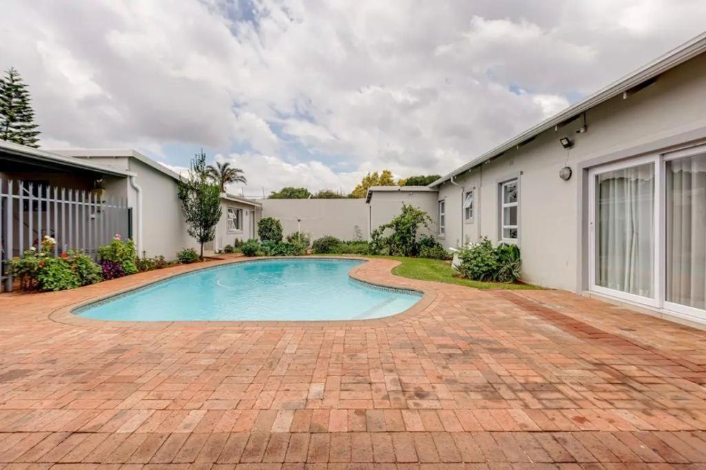 Gasthof Prestige By Homelinks Johannesburg