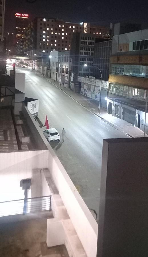 Chic Maboneng Balcony With Stunning City Views *
