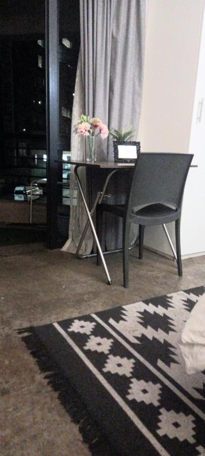 Chic Maboneng Balcony With Stunning City Views *