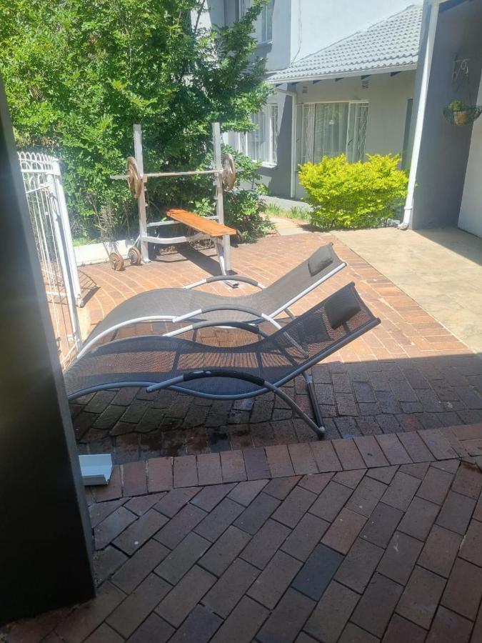 Rosa On St Johannesburg