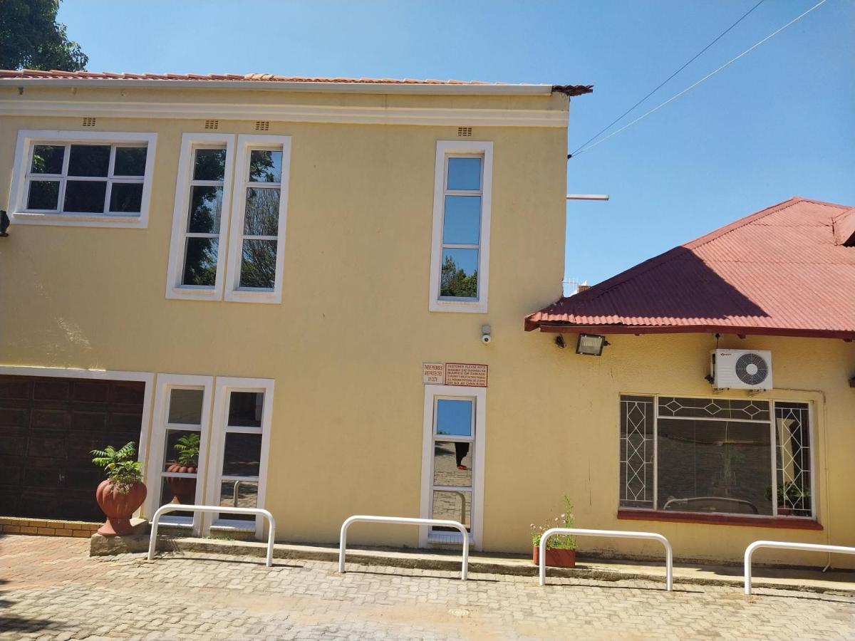 Guest house Kamp David 4*