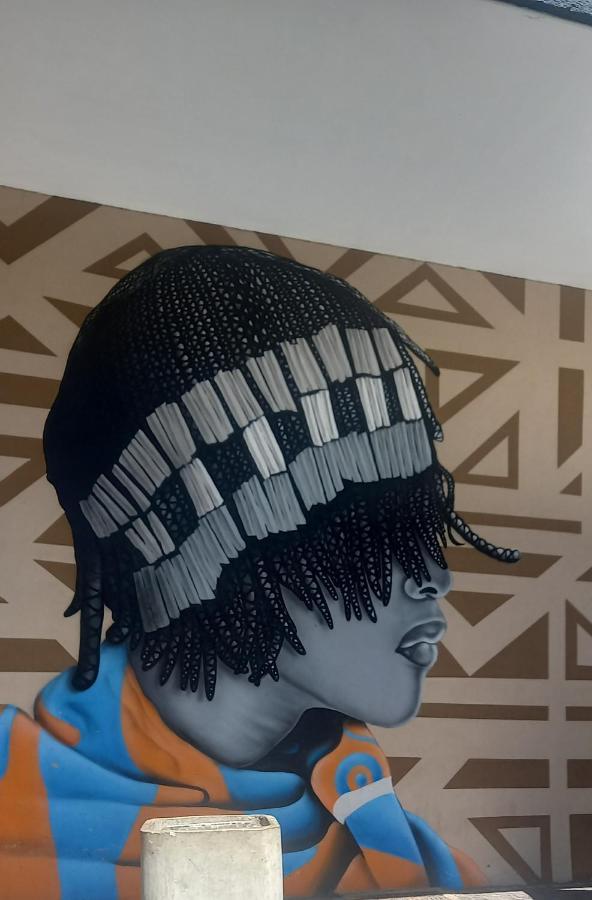 Chic Urban Maboneng Getaway, Free Wi-fi * Joanesburgo