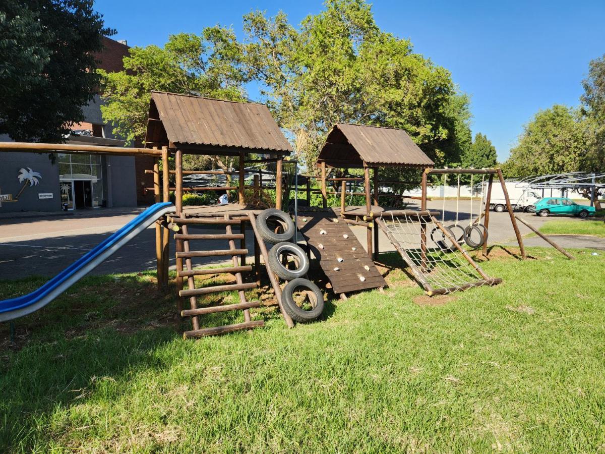 Khách sạn Palm Continental Johannesburg