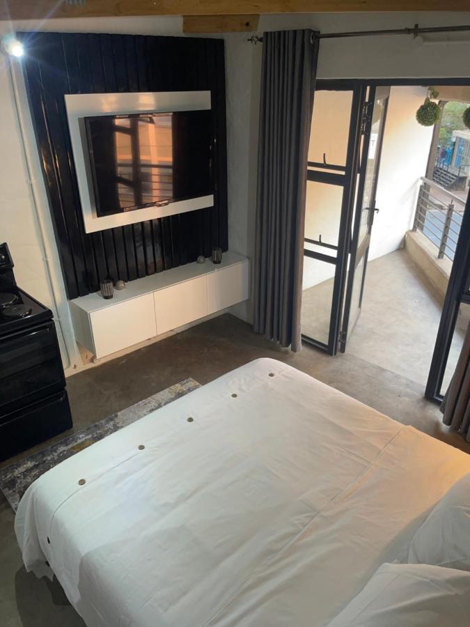 Dream Abodes At Cozy Craftmans Ship, Maboneng Apartment