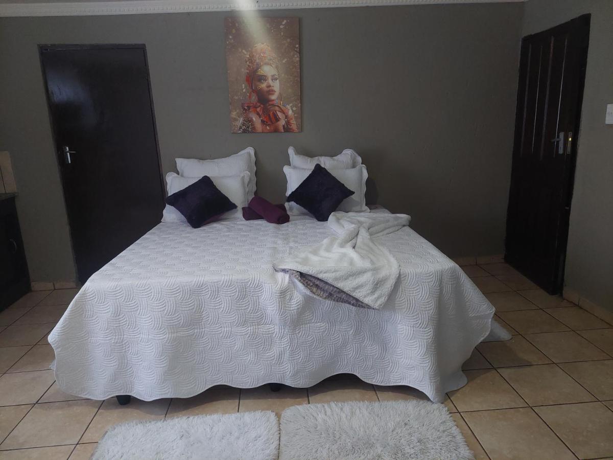 Nhà khách Juliles Johannesburg