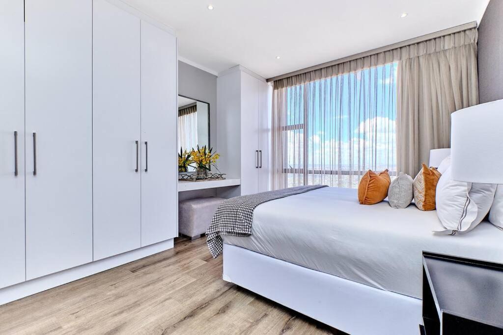 Luxury 2bed With Lifestyle Apartment *