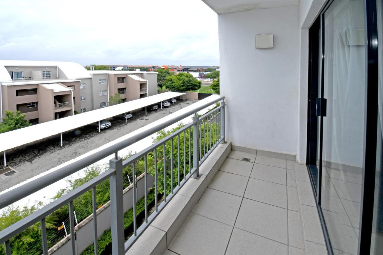 Zwelakho Furnished The Cube * Johannesburg