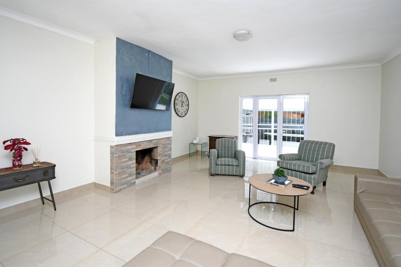 Apartment Zwelakho Furnished The Cube
