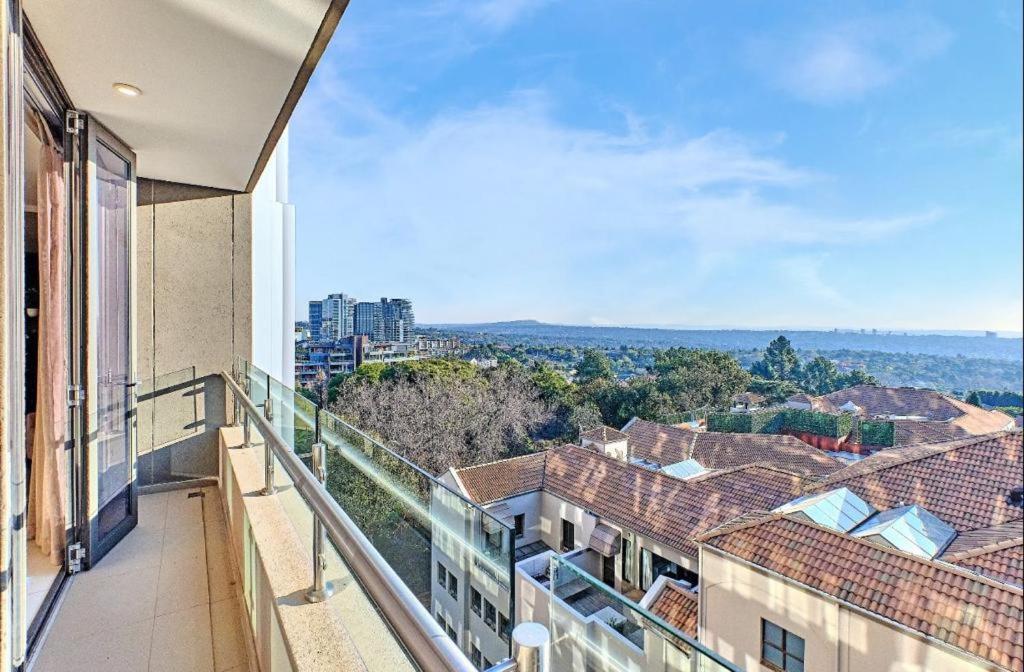Executive And Spacious In Masingita Towers Sandton Johannesburg