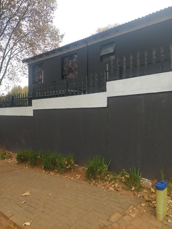 Nhà khách Juliles Johannesburg