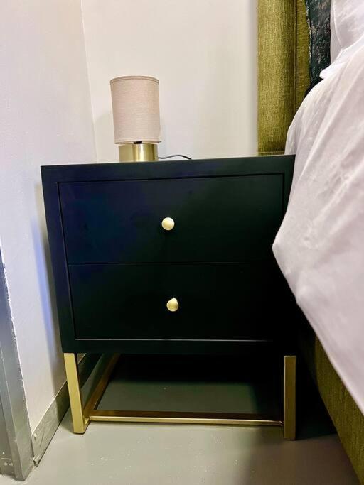 Apartment Matcha Themed In City *