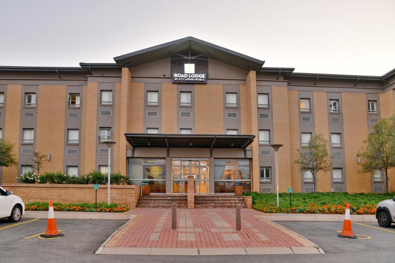 Road Southgate Hotel Johannesburg