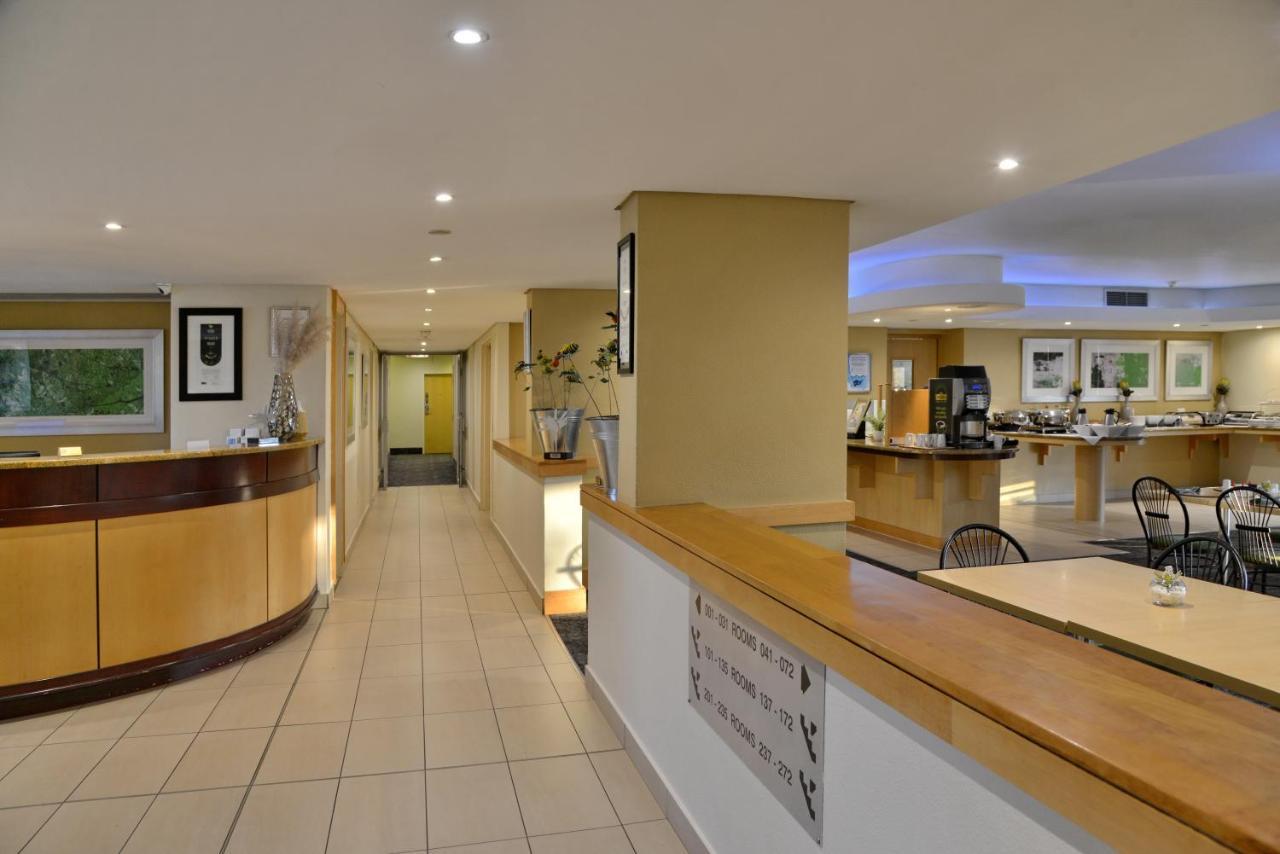 Road Southgate Hotel *