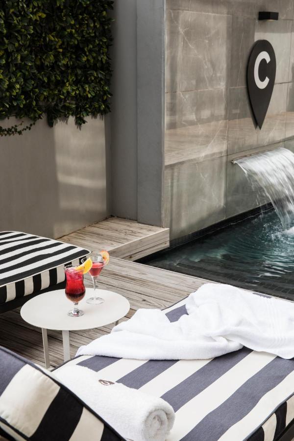 Khách sạn The Capital Melrose 3*