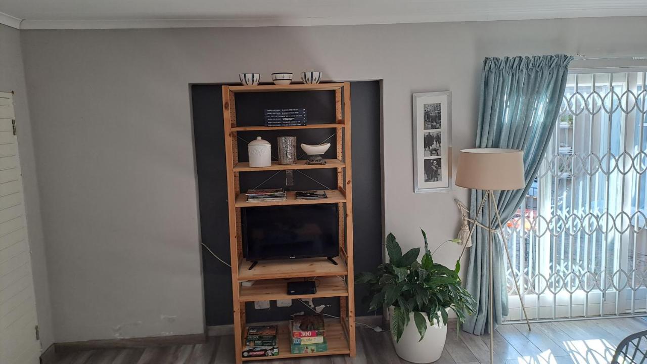 6 Olives On Third Apartment Johannesburg