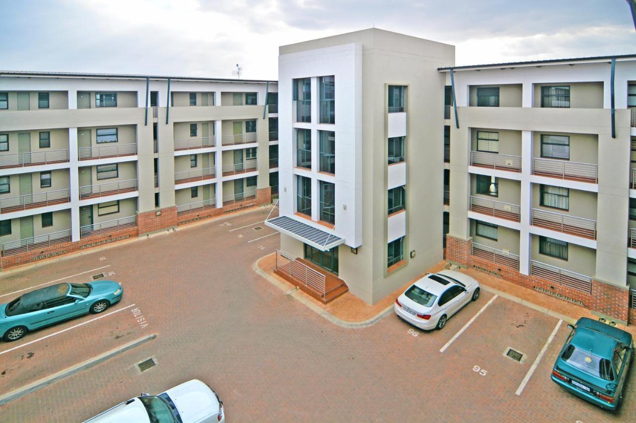 Apartment Zwelakho Furnished The Cube *