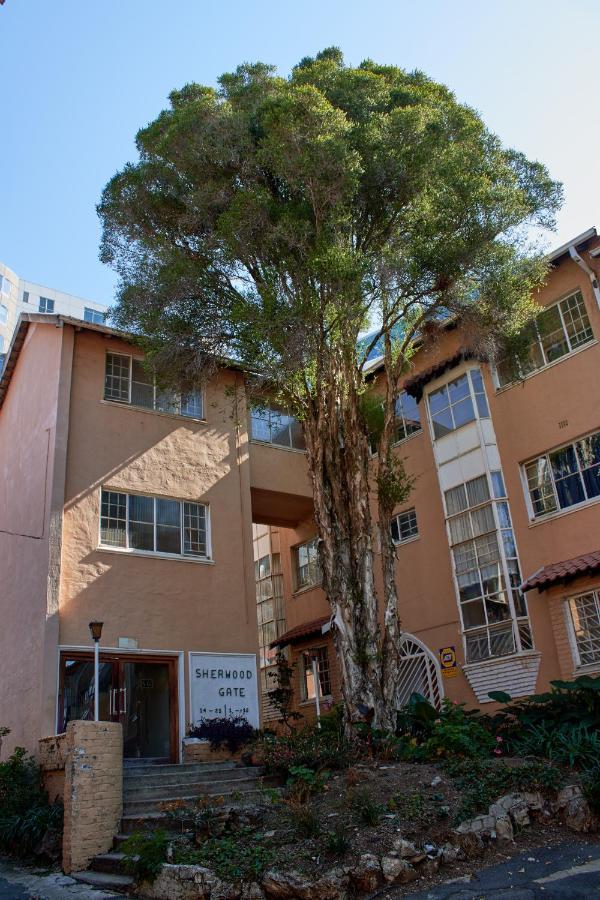 Sandton 2 Bed 2 Bath Back-up Inverter * Johannesburg