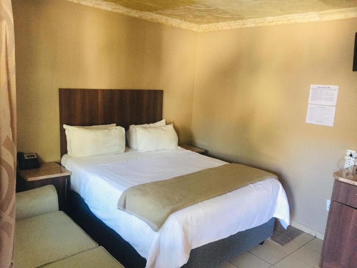Katso Guest * Johannesburg