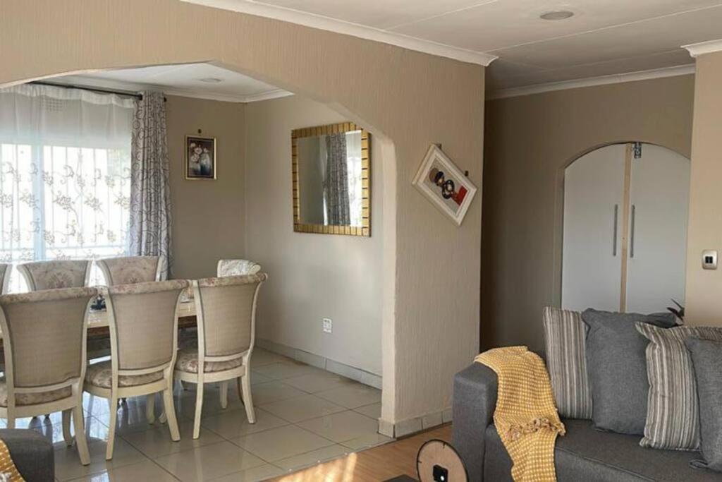 Holiday home In Suideoord, Jhb South