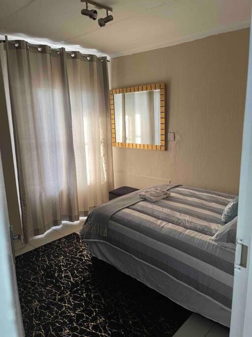 Holiday home In Suideoord, Jhb South *