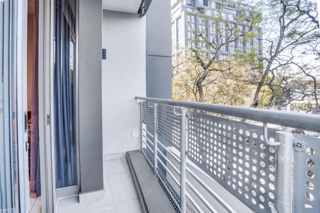 The Median In Rosebank Apartment