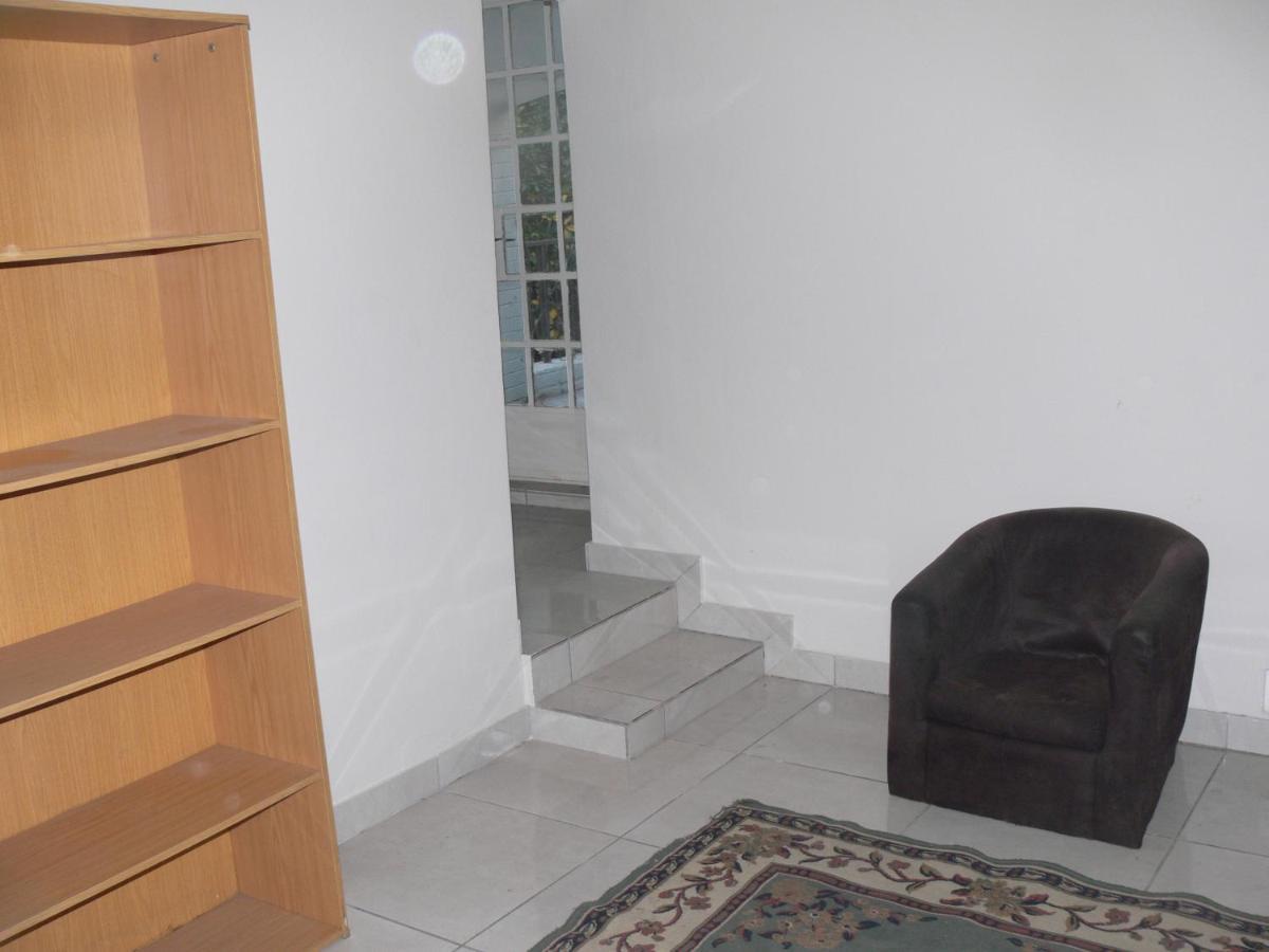 Ilanga Libalele Guest house *