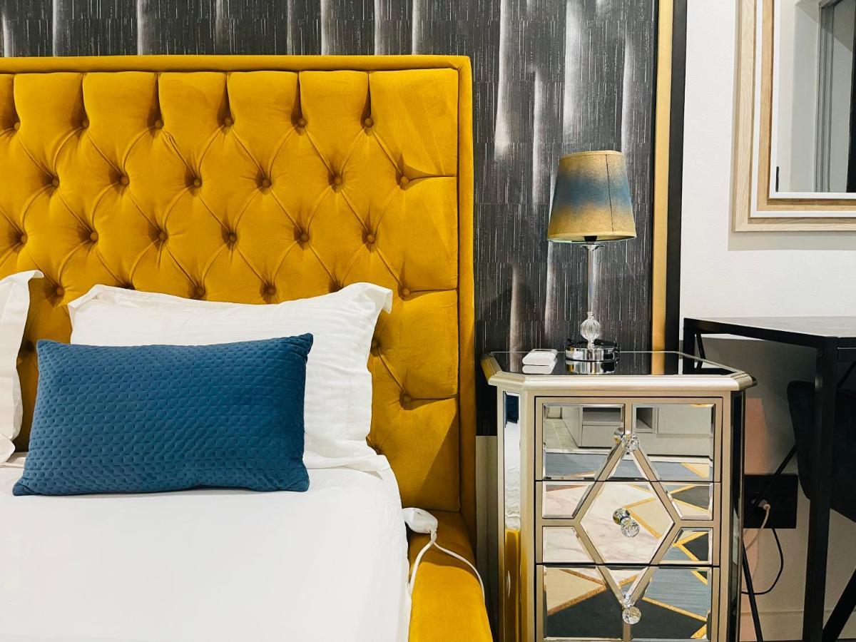 Aparthotel 24 On Basil Boutique *