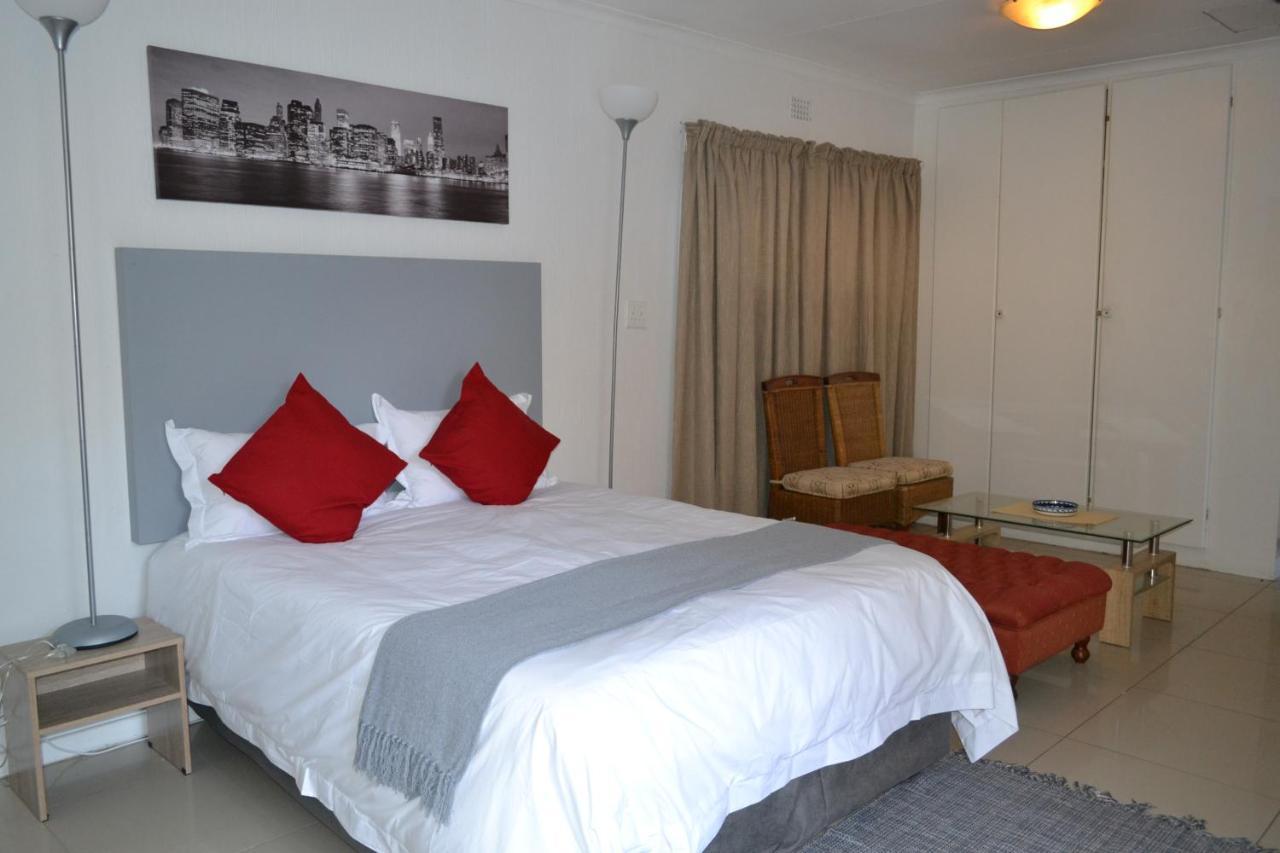 Bryanston Elgin - 3 Apartment *