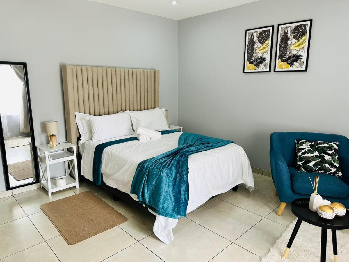 Royal Mansion Bed & Breakfast *