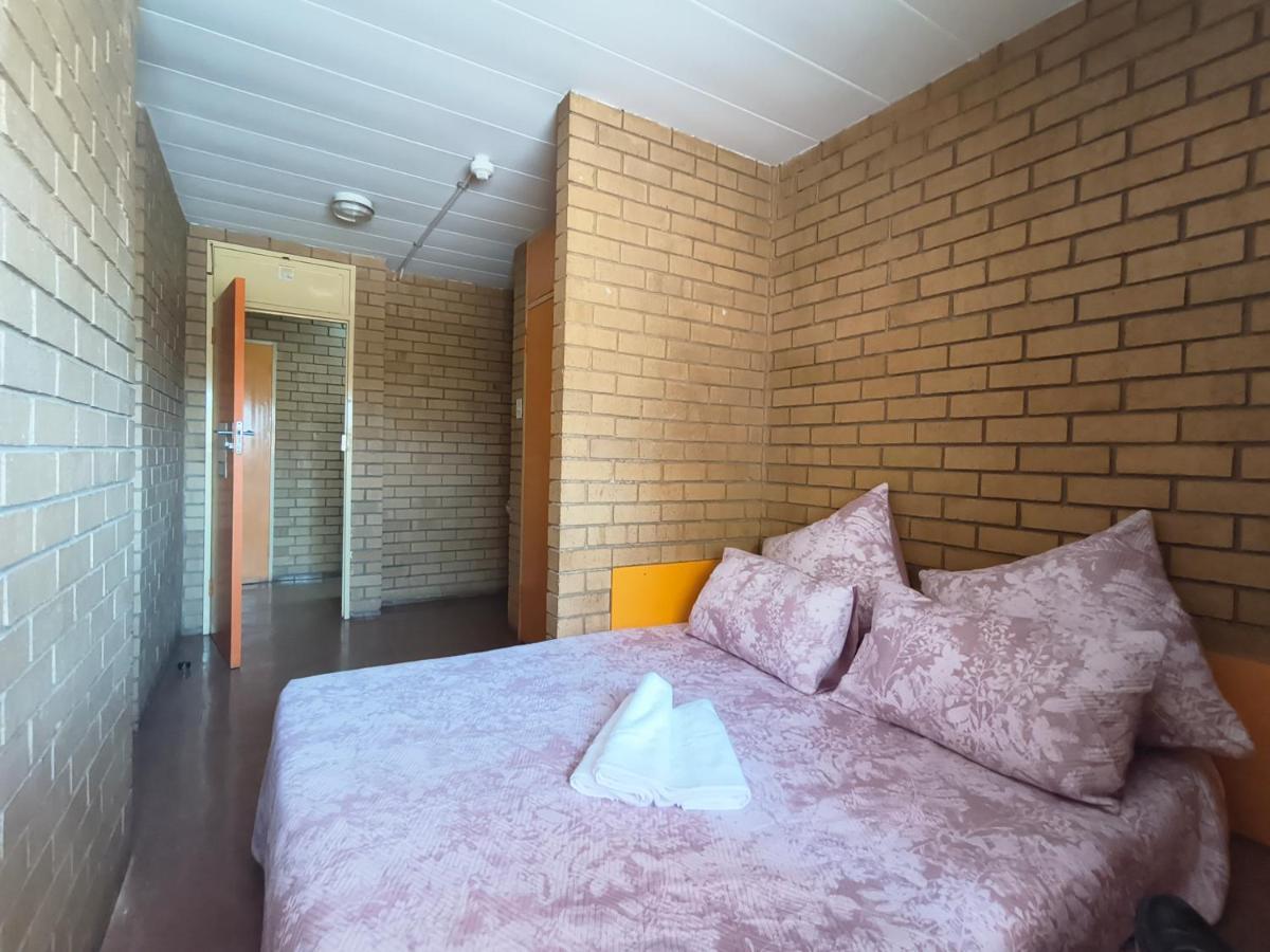 Lalala Capsule hotel Johannesburg