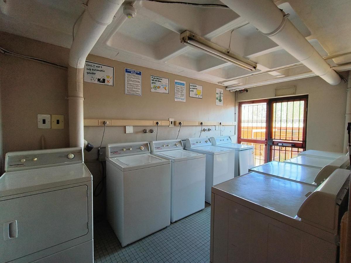 Lalala Capsule hotel