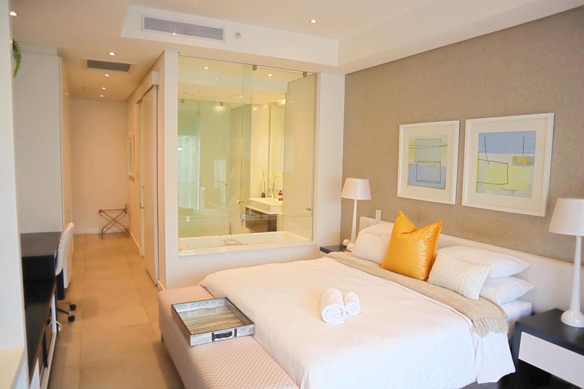 Luxe @ Sandton Skye * Johannesburg