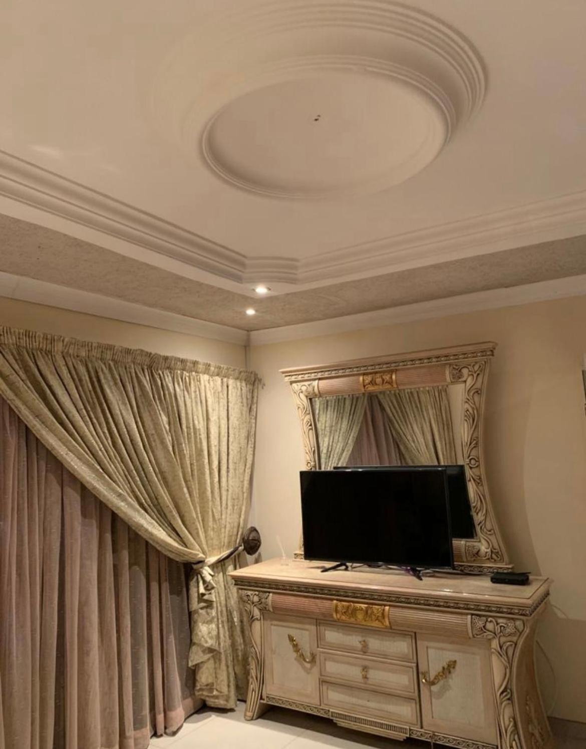 Ở trọ At Blessed Bnb - Private En-suite In With Jacuzzi *