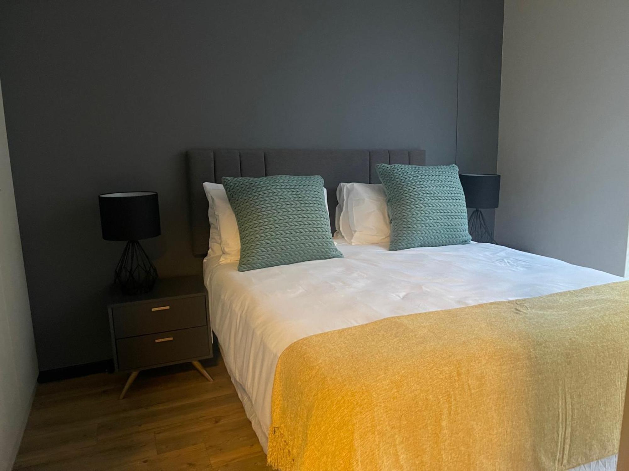 214 The Vantage, Rosebank * Joanesburgo