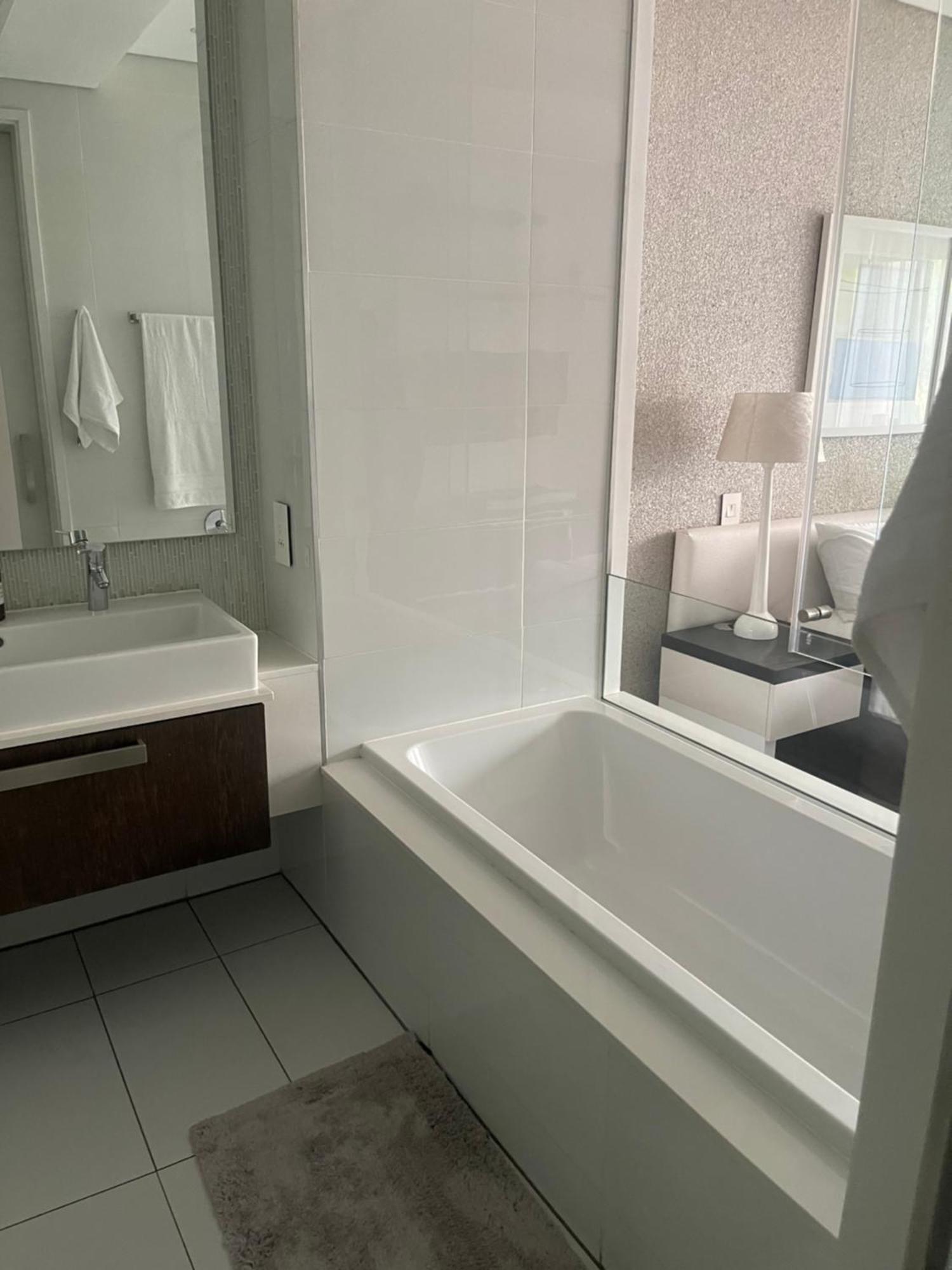 Luxe @ Sandton Skye Hotel