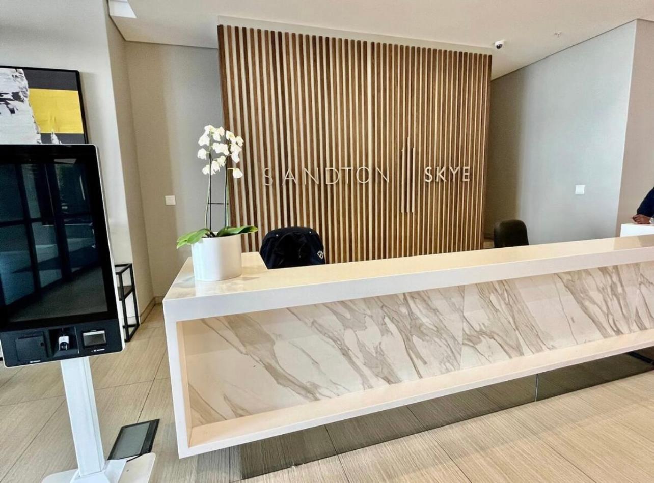 Hotel Luxe @ Sandton Skye Johannesburg
