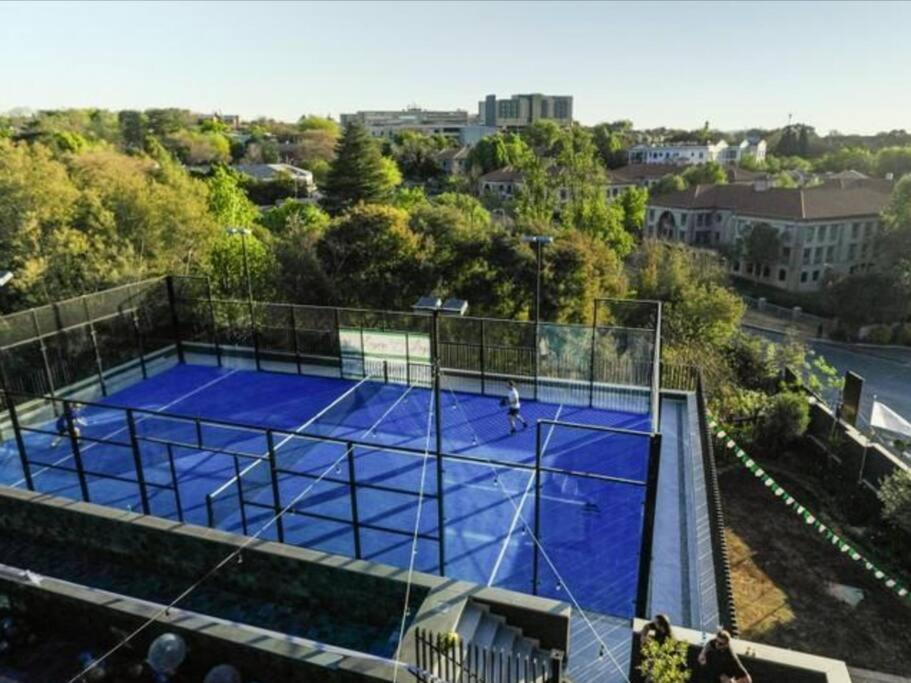 Apartment Hyde Park Sandton Luxury 2Br Top Floor Johannesburg