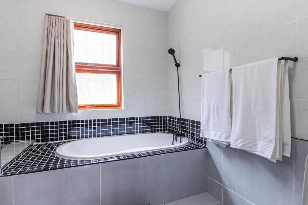 Luxury Sandton Apartment Johannesburg
