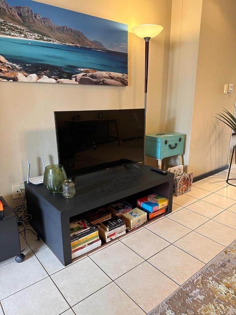 1 Bedroom, 2 Bathroom In The Heart Of Sandton