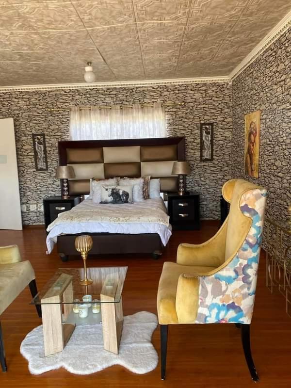 P&l Exclusive Beauty Parlour Guest house