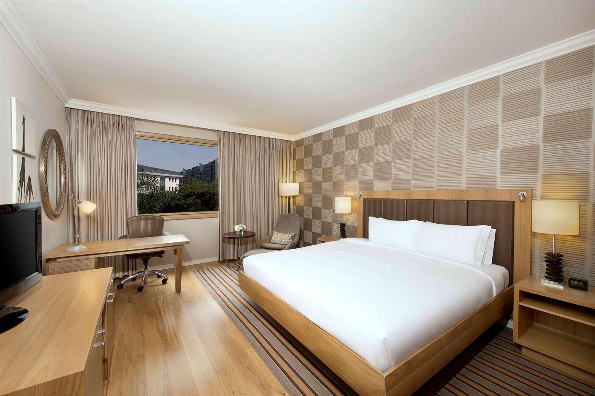 Nh Sandton Hotel