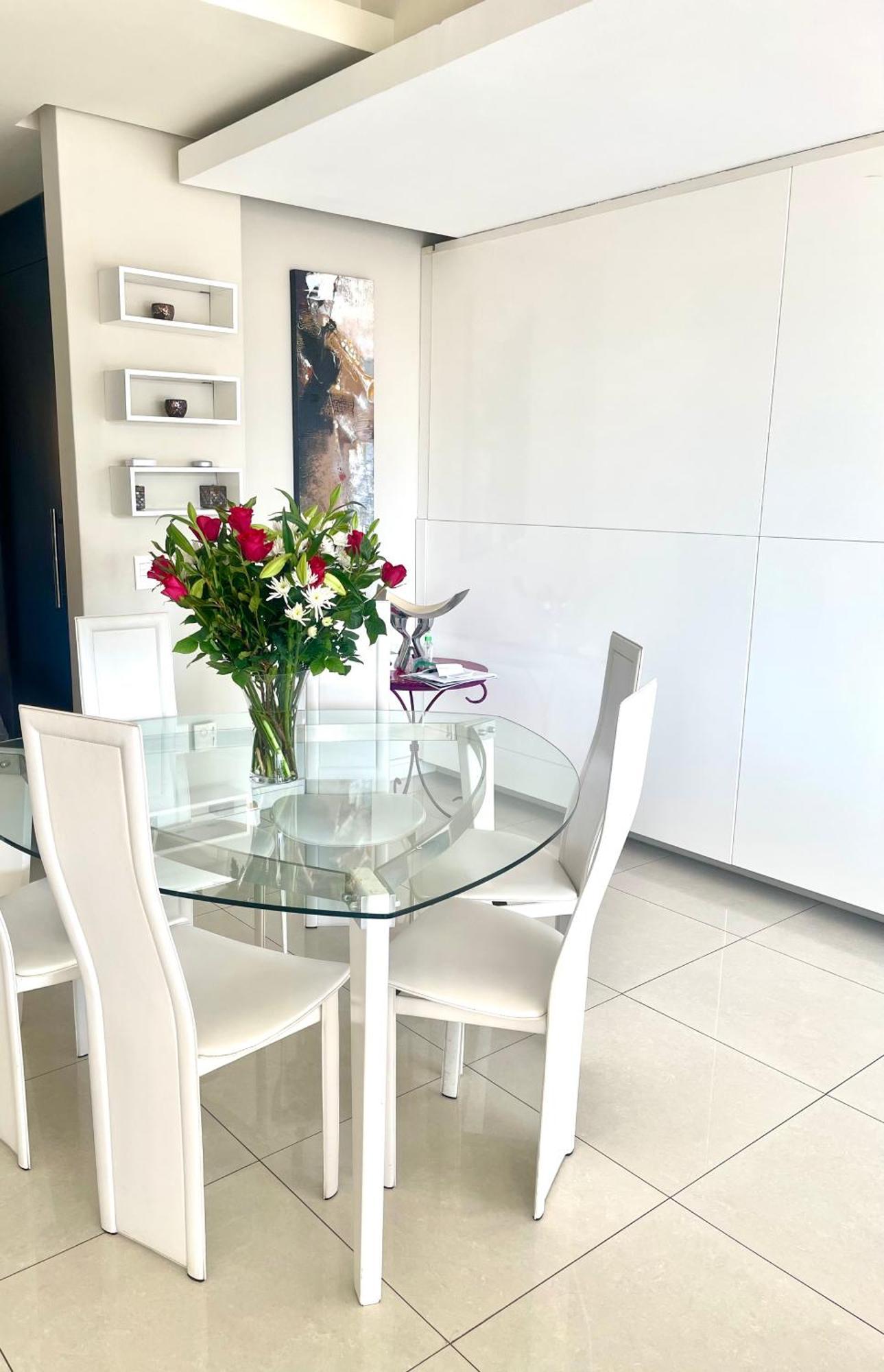 Stunning 2 Bedroom Apartment