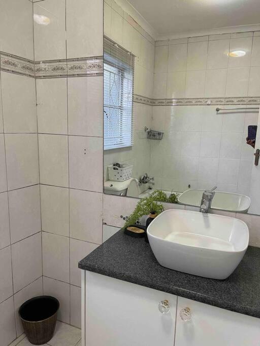 In Suideoord, Jhb South Holiday home