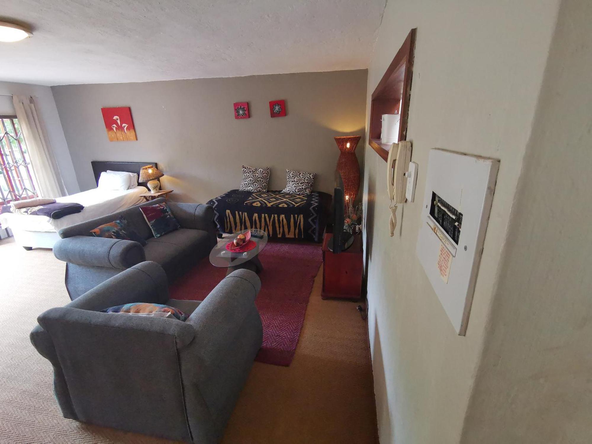 Homestay Paulshof Sandton - Hluhluwe Road Complex