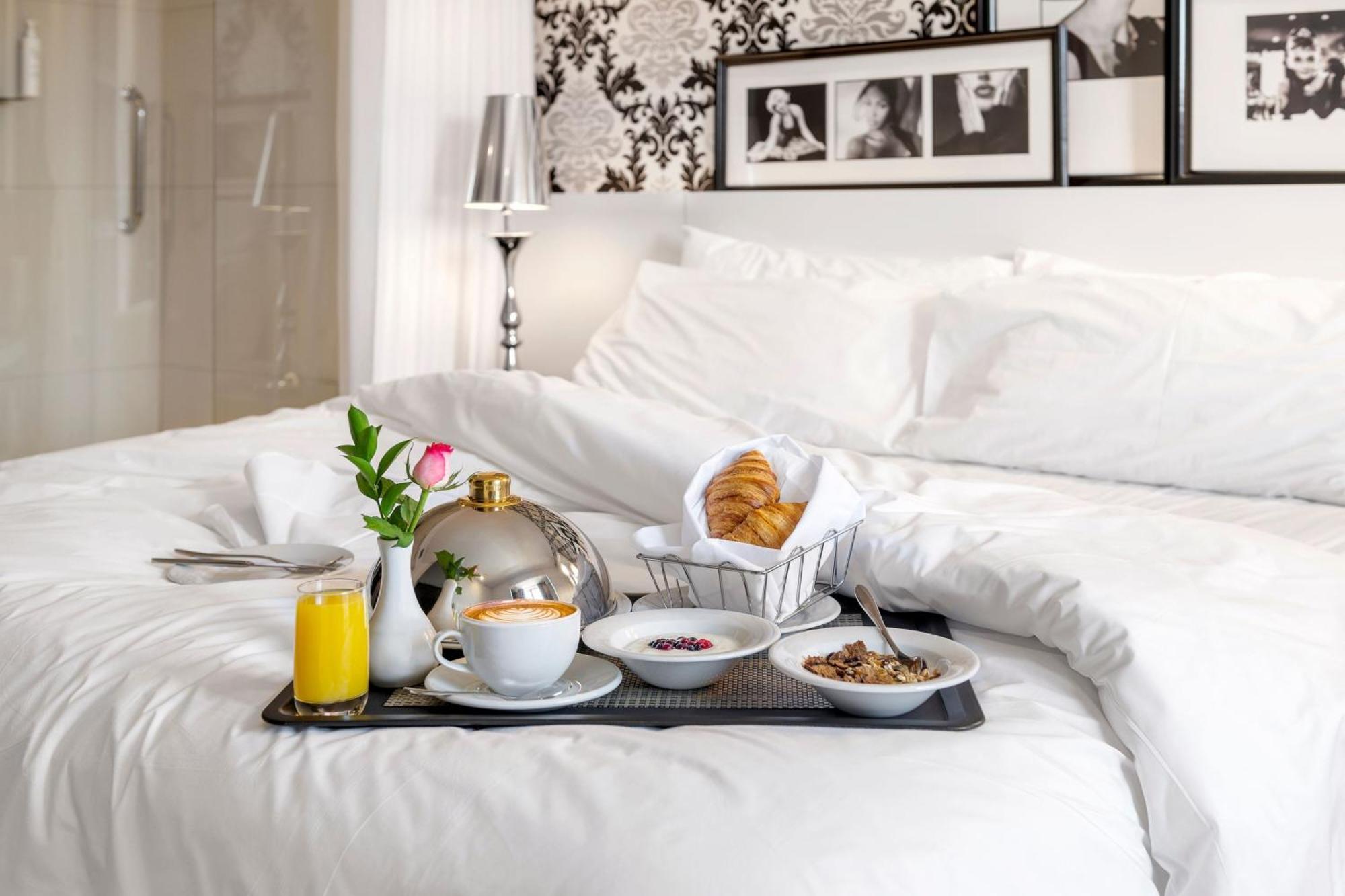 Protea Fire & Ice! By Marriott Melrose Arch Hotel