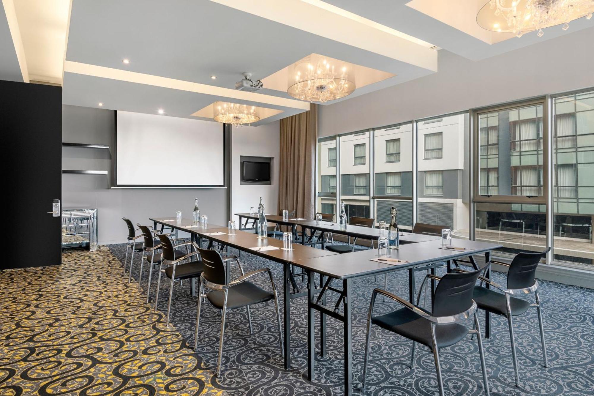 Protea Fire & Ice! By Marriott Melrose Arch Hotel 4*