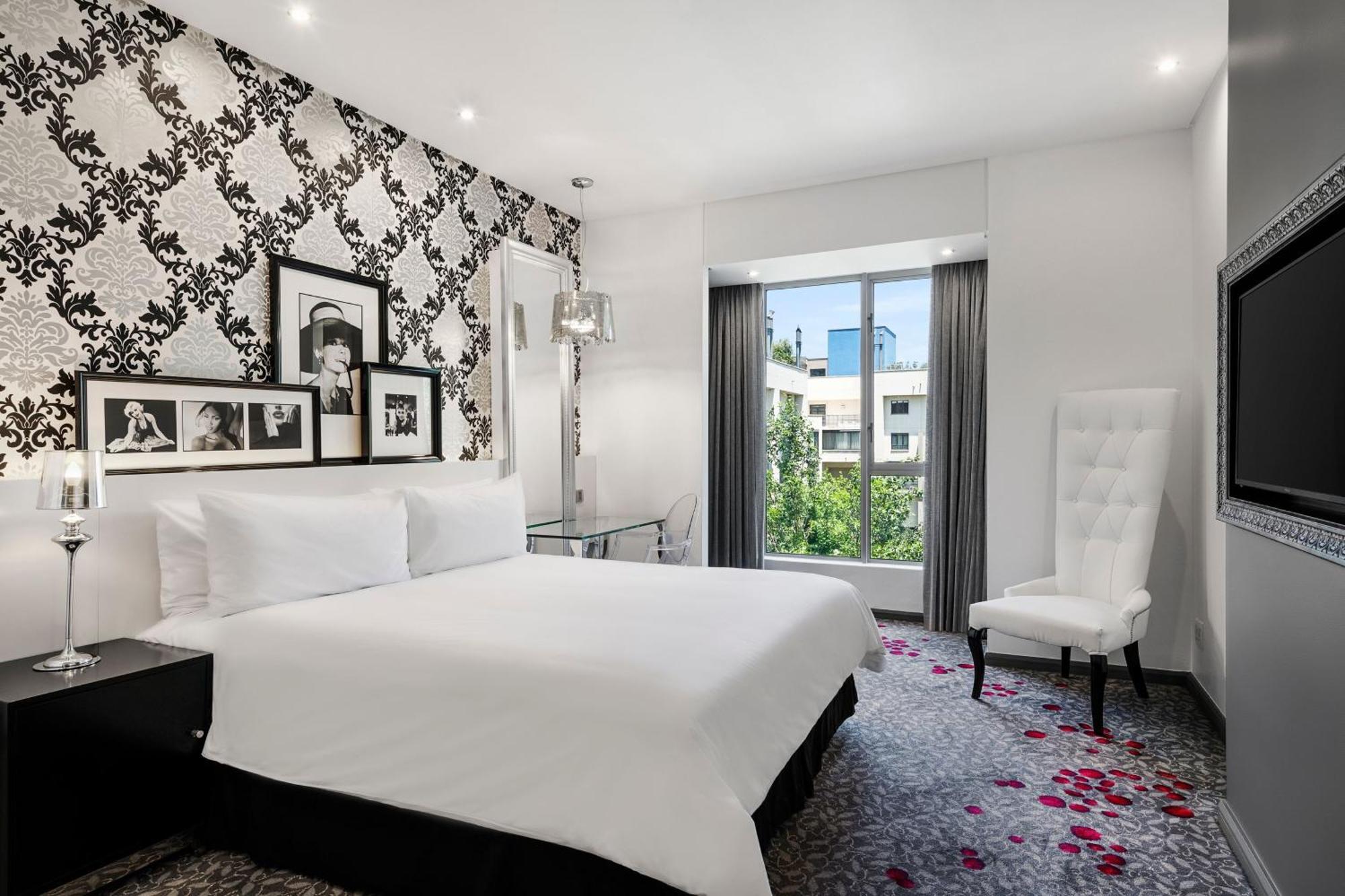 Protea Fire & Ice! By Marriott Melrose Arch Hotel 4*