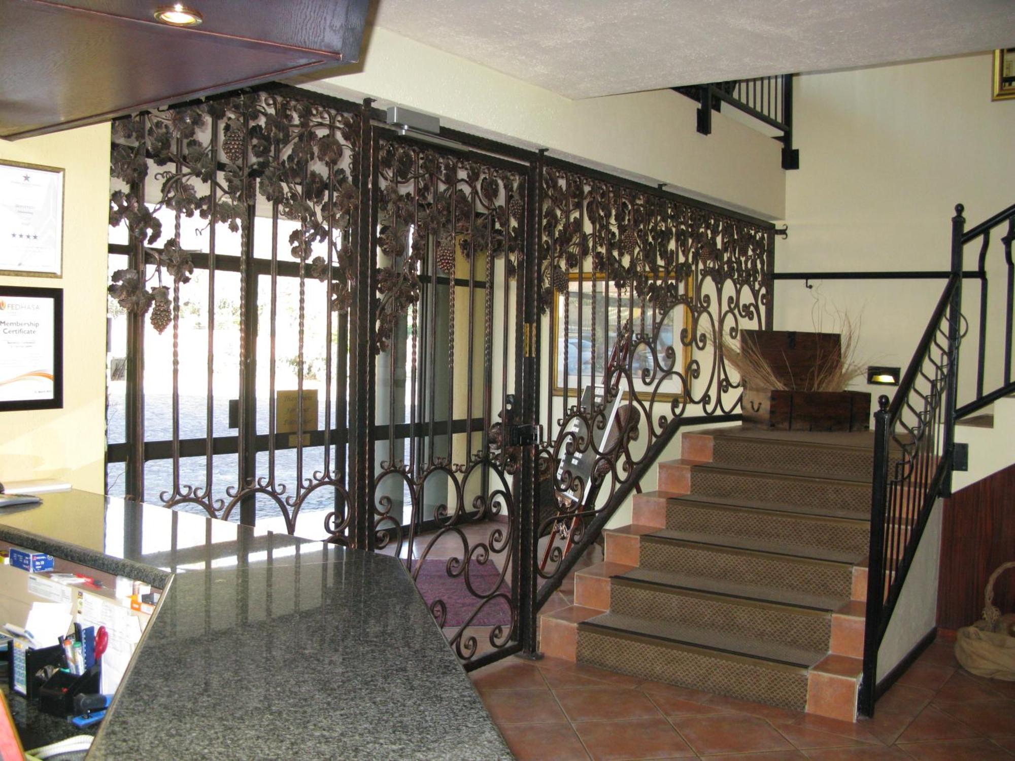 Guest house Benvenuto & Conference Centre 4*